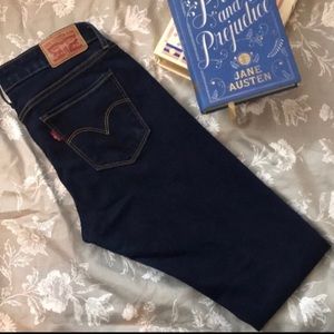 Levi’s 711 Skinny Jeans
